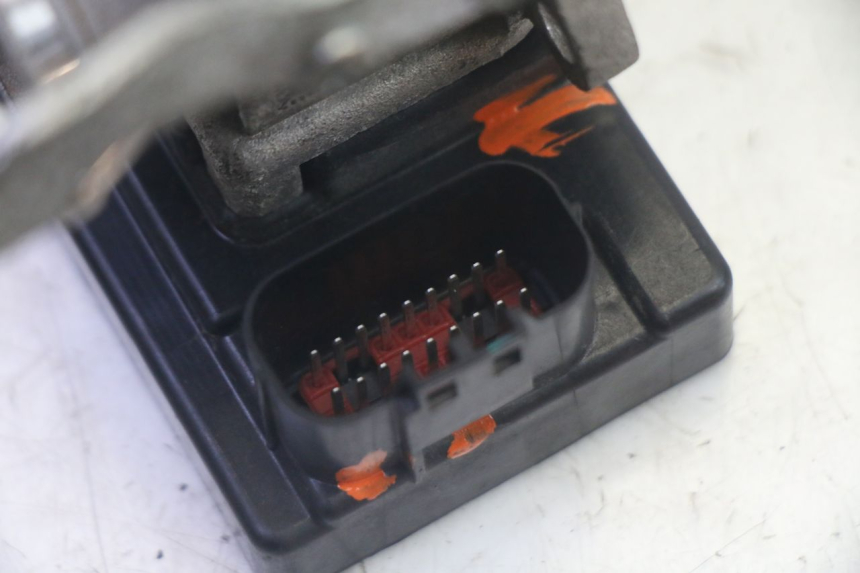 photo de INJECTIE PEUGEOT TWEET PRO EFI 4T 50 (2021 - 2022) - Bevestigingspunten