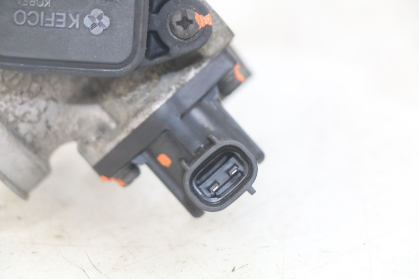 photo de INJECTIE DAELIM VJ ROADWIN FI 125 (2008 - 2017) - Bevestigingspunten