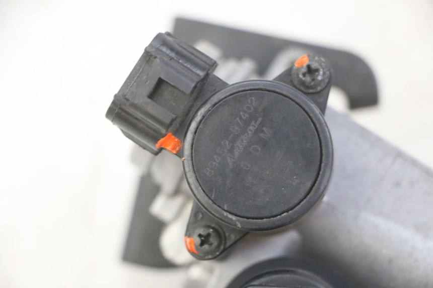 photo de INJECTIE YAMAHA X-MAX XMAX 125 (2010 - 2013) - Bevestigingspunten