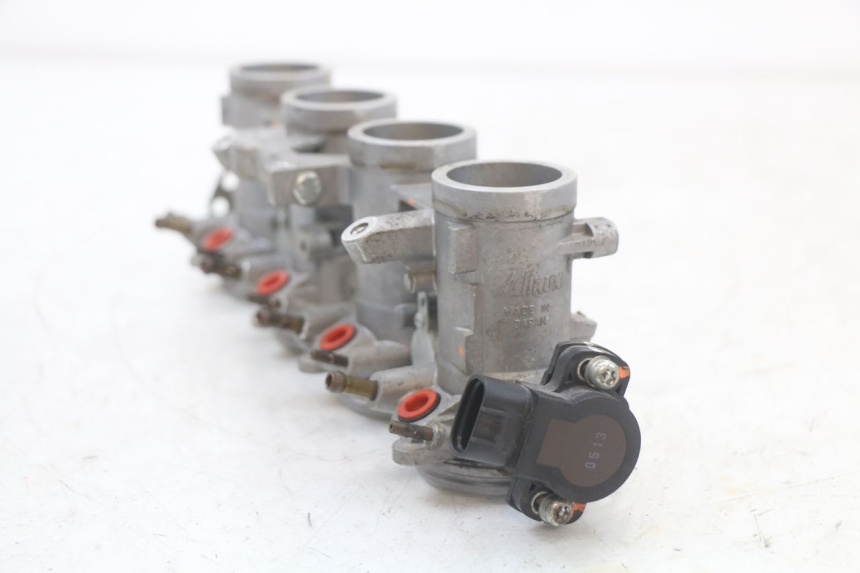 photo de INJECTIE YAMAHA XJ6 ABS 600 (2008 - 2016) - Markeringen en referenties