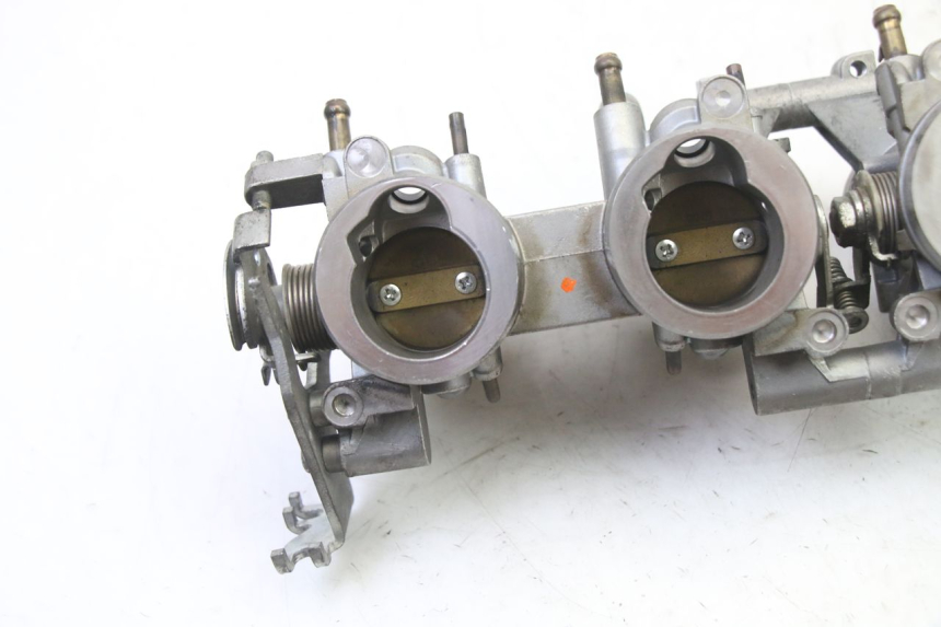 photo de INJECTIE YAMAHA XJ6 ABS 600 (2008 - 2016) - Detail van het onderdeel