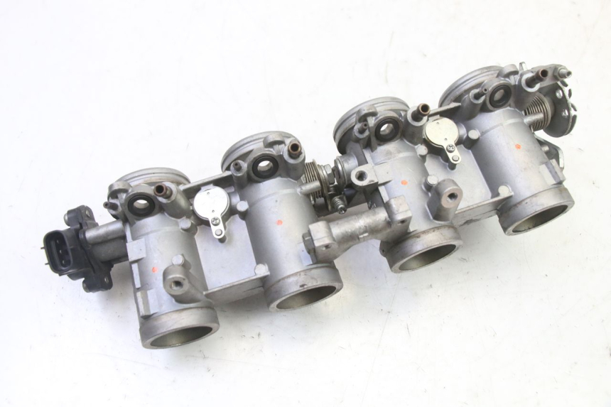 photo de INJECTIE YAMAHA XJ6 ABS 600 (2008 - 2016) - Bevestigingspunten