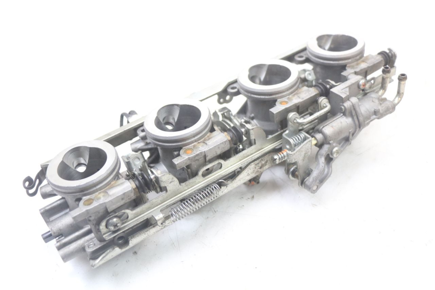 photo de INJECTIE YAMAHA FJR ABS 1300 (2006 - 2012) - Bevestigingspunten