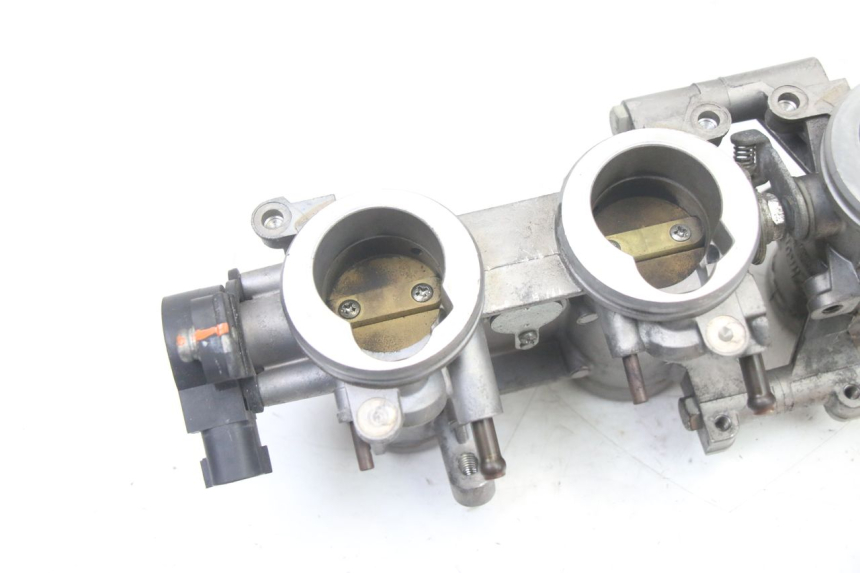 photo de INJECTIE YAMAHA XJ6 600 (2008 - 2016) - Detail van het onderdeel