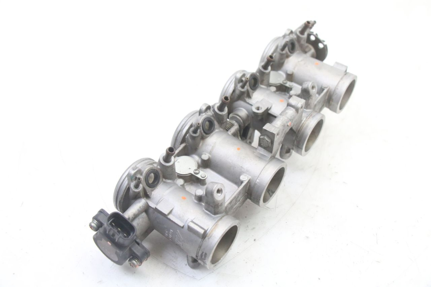 photo de INJECTIE YAMAHA XJ6 600 (2008 - 2016) - Kenmerkende details