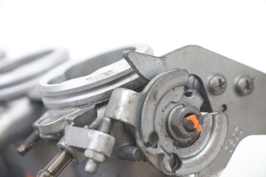 photo de INJECTIE YAMAHA XJ6 600 (2008 - 2016) - Visuele inspectie