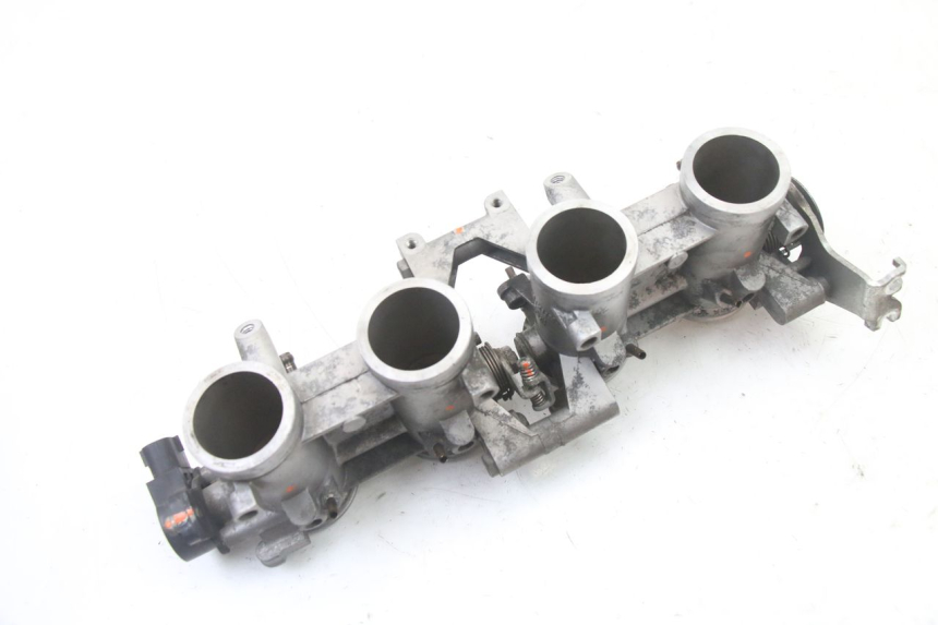 photo de INJECTIE YAMAHA XJ6 600 (2008 - 2016) - Bevestigingspunten