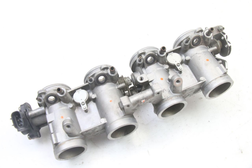 photo de INJECTIE YAMAHA XJ6 600 (2008 - 2016) - Gecontroleerd onderdeel