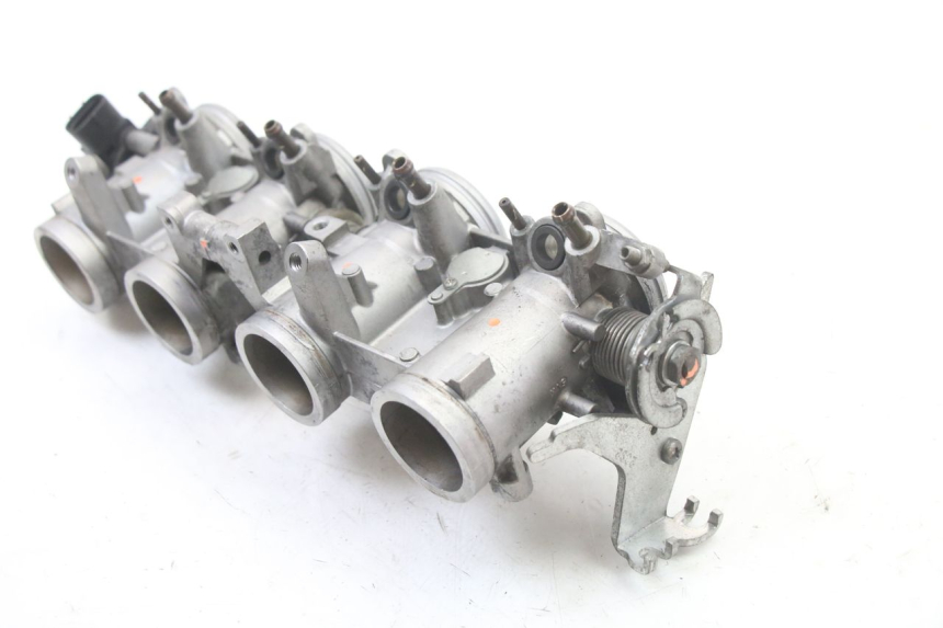 photo de INJECTIE YAMAHA XJ6 600 (2008 - 2016) - Markeringen en referenties