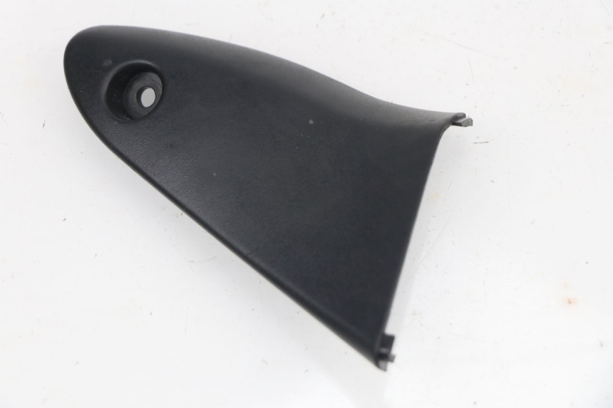photo de BINNENKANT RECHTE VORKKOP SUZUKI SV S 650 (1999 - 2002) - Detail van het onderdeel