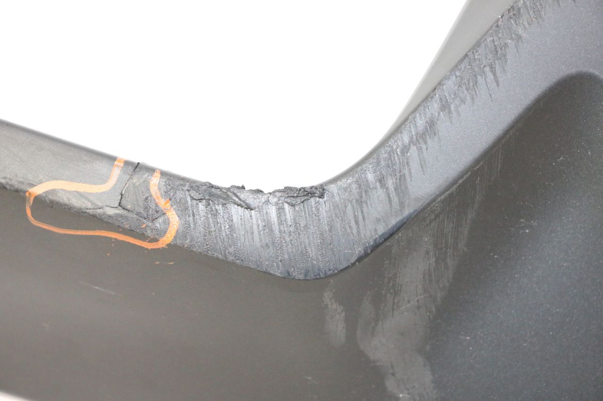 photo de BINNENKANT RECHTE VORKKOP YAMAHA XMAX X-MAX 125 (2021 - 2025) - Zoom op componenten