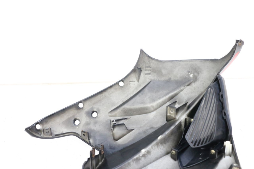 photo de BINNENKANT KOP VORK LINKS HYOSUNG GTR 125 (2006 - 2008) - Bevestigingspunten