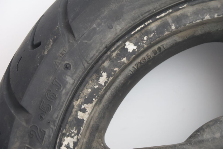 photo de ACHTERWIELVELG EN BAND KYMCO AGILITY 4T 50 (2005 - 2018) - Technische close-up