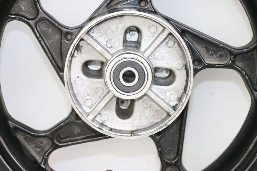 photo de ACHTERWIELVELG EN BAND MAG POWER BOMBERS 4T 50 (2016 - 2026) - Kenmerkende details