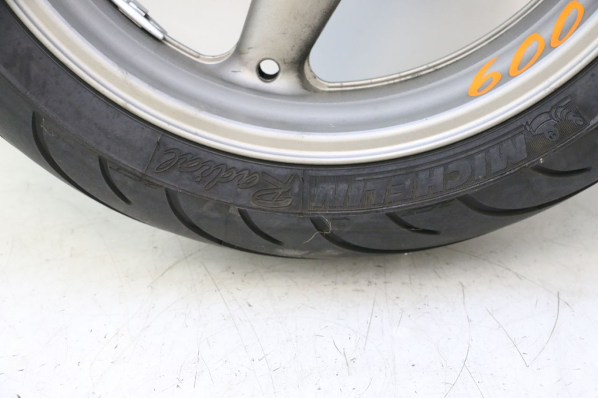photo de ACHTERVELG EN BAND HONDA CB F HORNET 600 (2005 - 2006) - Kenmerkende details
