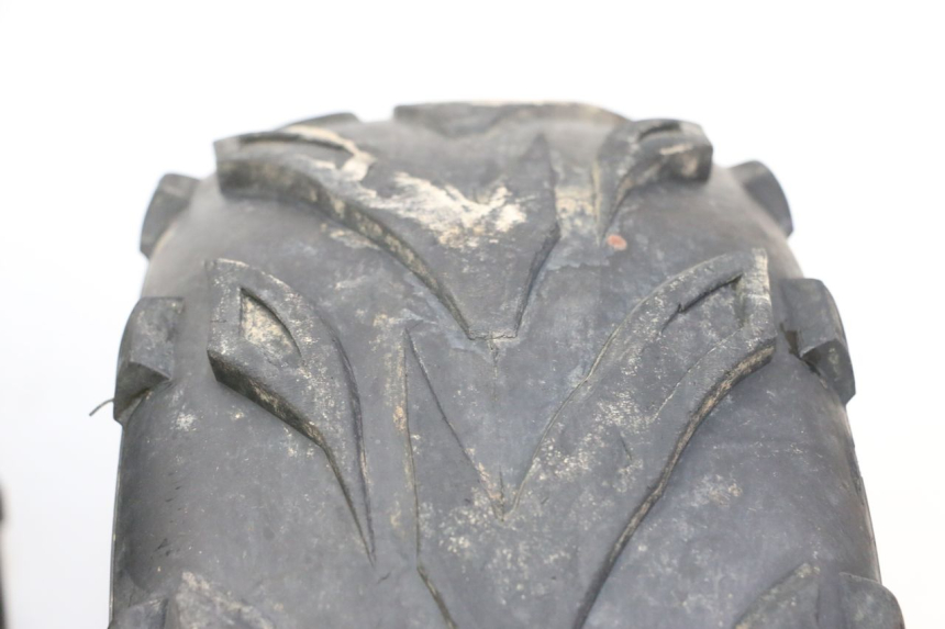 photo de ACHTERWIELVELG EN BAND SPEEDY DELUXE 125 - Staat van het oppervlak