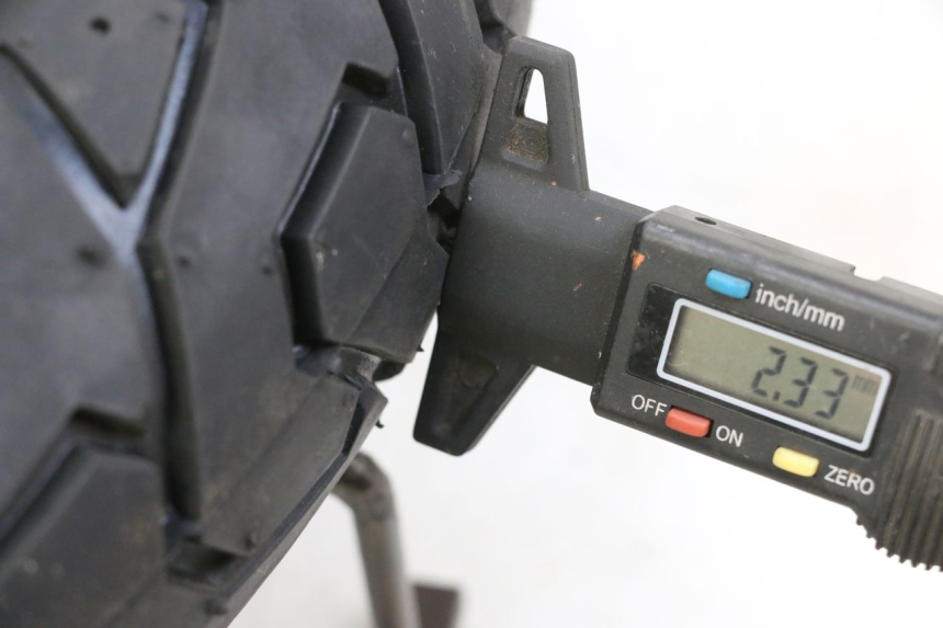 photo de ACHTERWIELVELG EN BAND LONGJIA DIGITA 4T 50 (2019 - 2022) - Detail van het onderdeel