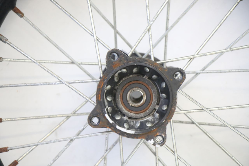 photo de ACHTERWIELVELG EN BAND ORION DIRT BIKE 125 - Technische close-up