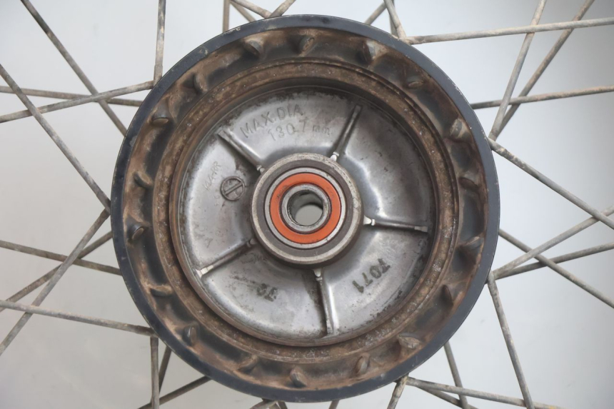 photo de ACHTERVELG EN BAND SUZUKI DR S 600 (1985 - 1989) - Technische close-up