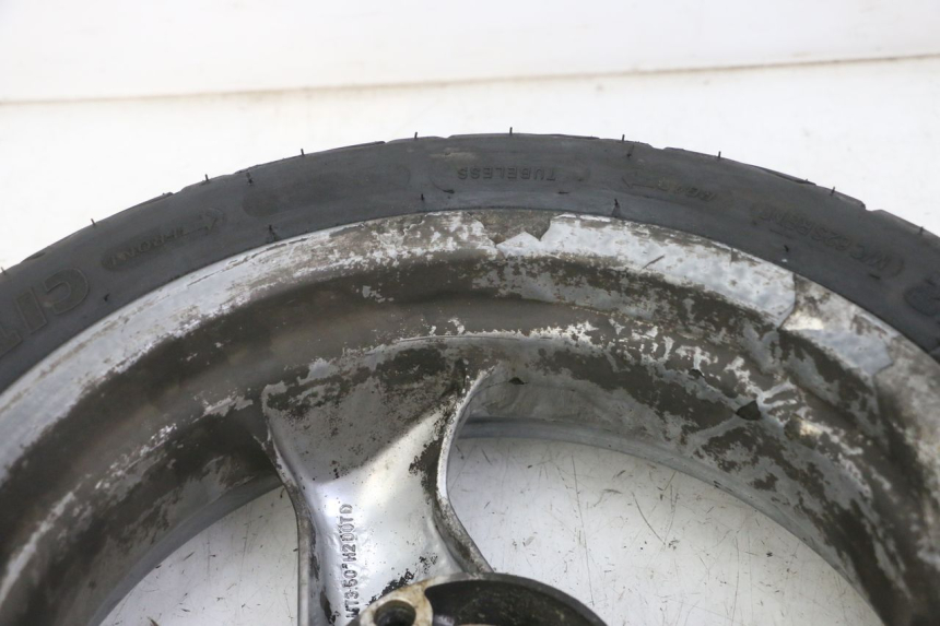 photo de ACHTERWIELVELG EN BAND PEUGEOT ELYSTAR 125 (2002 - 2007) - Kenmerkende details