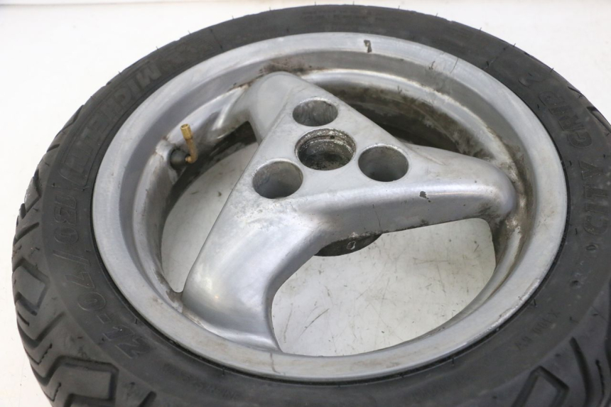 photo de ACHTERWIELVELG EN BAND PEUGEOT ELYSTAR 125 (2002 - 2007) - Bevestigingspunten