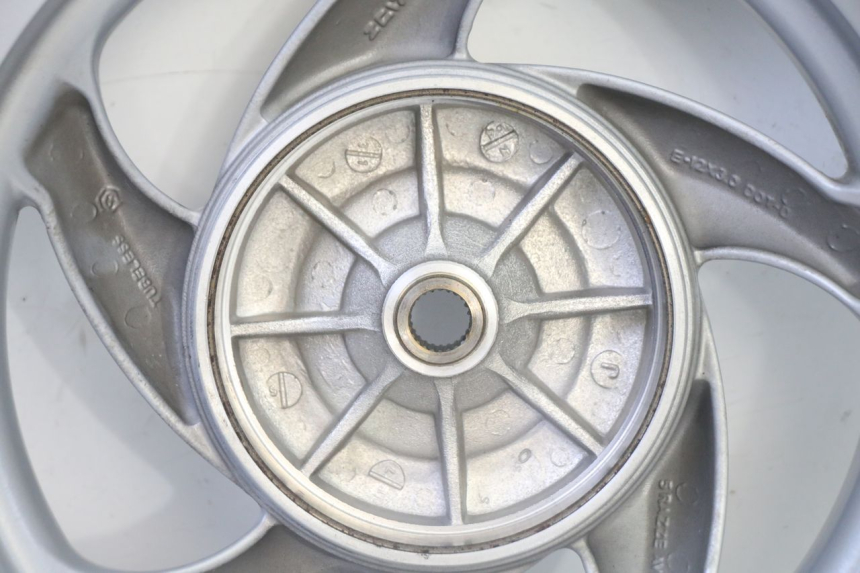 photo de ACHTERWIELVELG EN BAND PIAGGIO FLY 2T 50 (2004 - 2017) - Productaanzicht