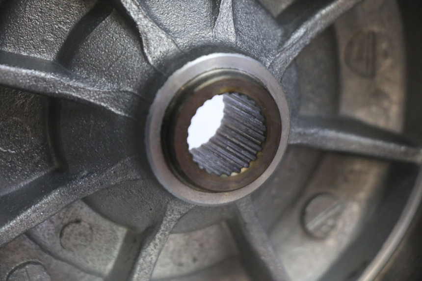 photo de ACHTERWIELVELG EN BAND PIAGGIO FLY 2T 50 (2004 - 2017) - Kenmerkende details