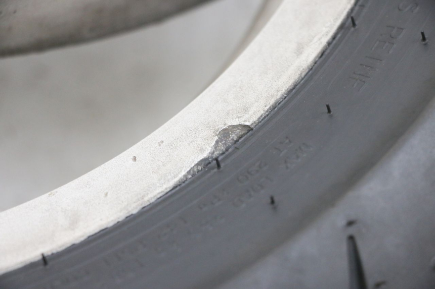 photo de ACHTERWIELVELG EN BAND PIAGGIO FLY 4T 50 (2013 - 2017) - Gecontroleerd onderdeel