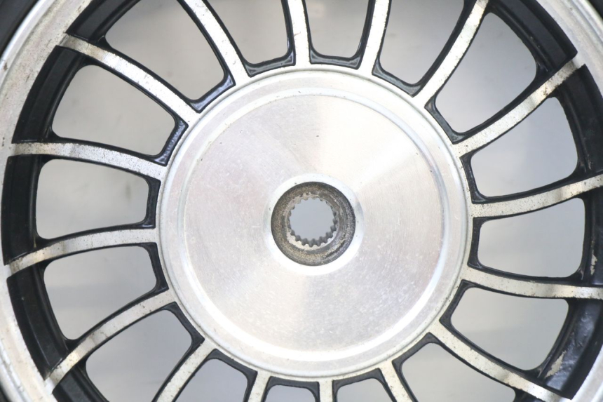 photo de ACHTERWIELVELG EN BAND VENESI FLY RETRO 4T 50 (2020 - 2025) - Technische close-up