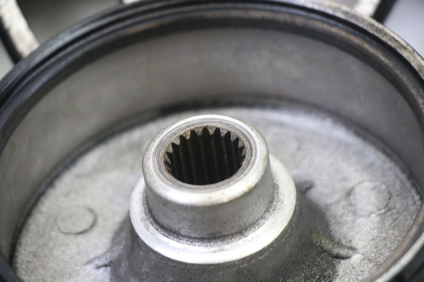 photo de ACHTERWIELVELG EN BAND VENESI FLY RETRO 4T 50 (2020 - 2025) - Staat van het oppervlak