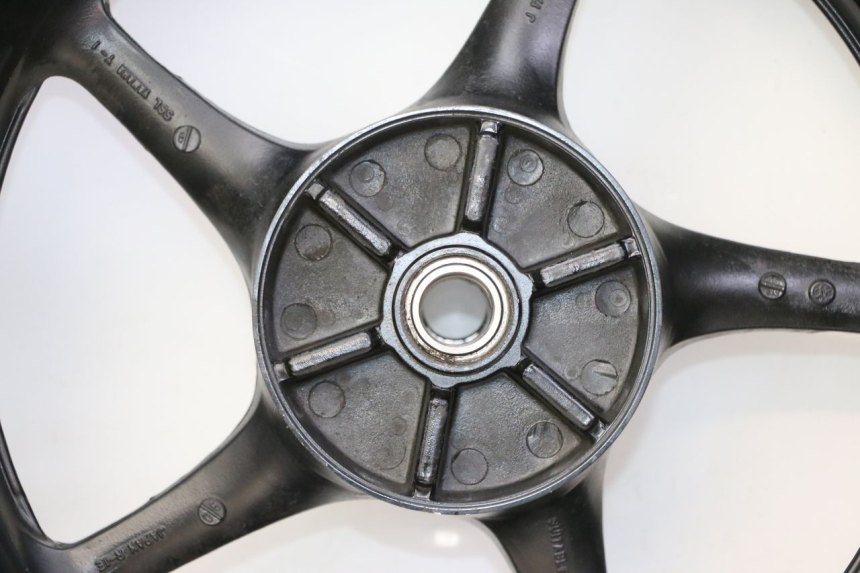 photo de ACHTERWIELVELG EN BAND YAMAHA FZ6 FAZER S2 600 (2007 - 2011) - Detail van het onderdeel