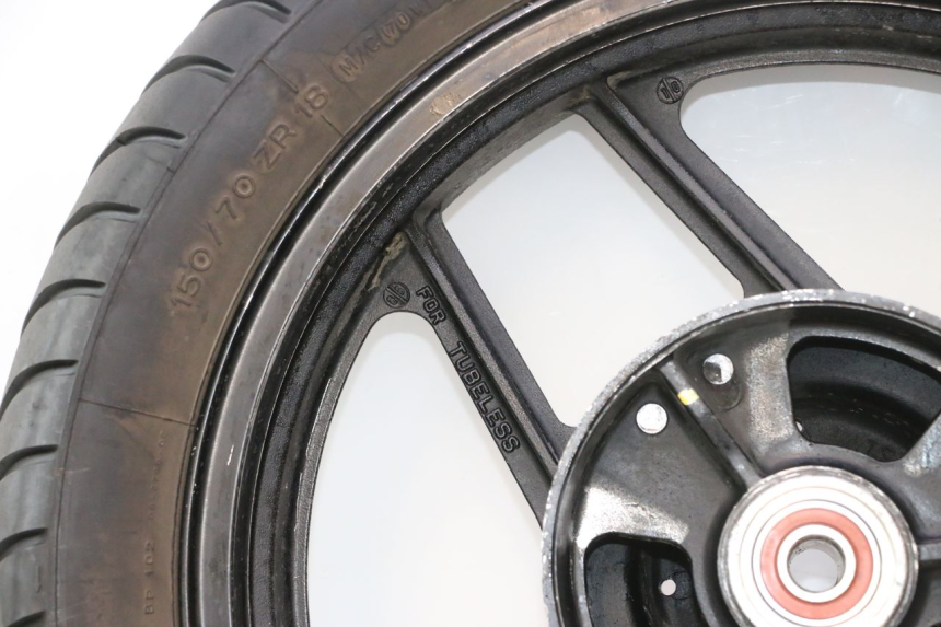 photo de ACHTERVELG EN BAND KAWASAKI GPX F ZX750F 750 (1986 - 1990) - Kenmerkende details