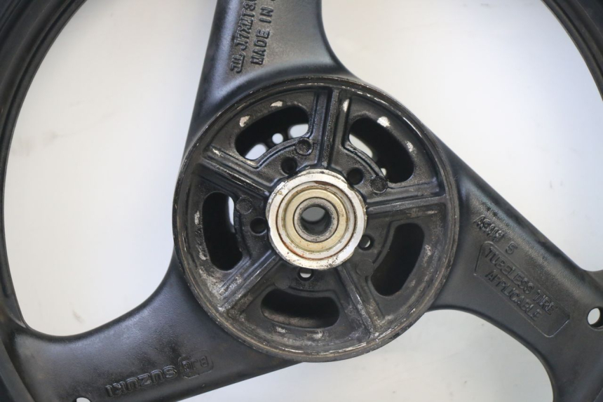 photo de ACHTERWIELVELG EN BAND SUZUKI GS GSE 500 (2001 - 2003) - Detailaanzicht