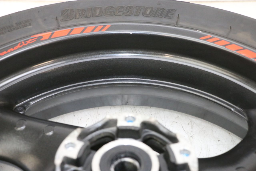 photo de ACHTERWIELVELG EN BAND SUZUKI GSF N BANDIT 600 (1996 - 1999) - Gecontroleerd onderdeel