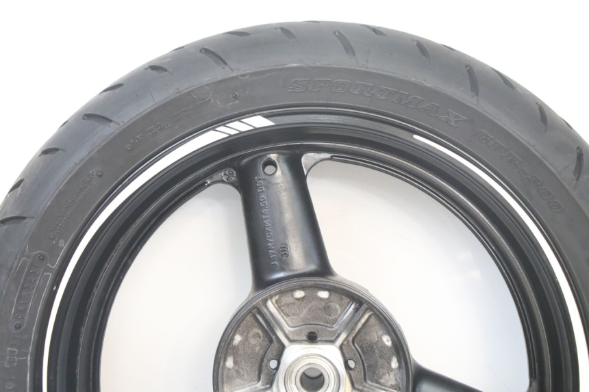 photo de ACHTERWIELVELG EN BAND SUZUKI GSF S BANDIT 600 (2000 - 2004) - Gecontroleerd onderdeel