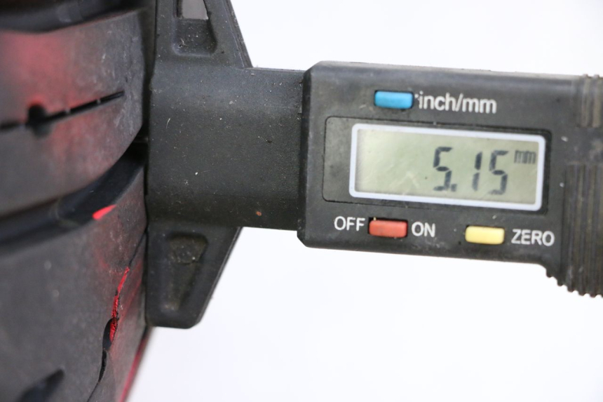 photo de ACHTERWIELVELG EN BAND SUZUKI GSR 750 (2011 - 2017) - Technische close-up