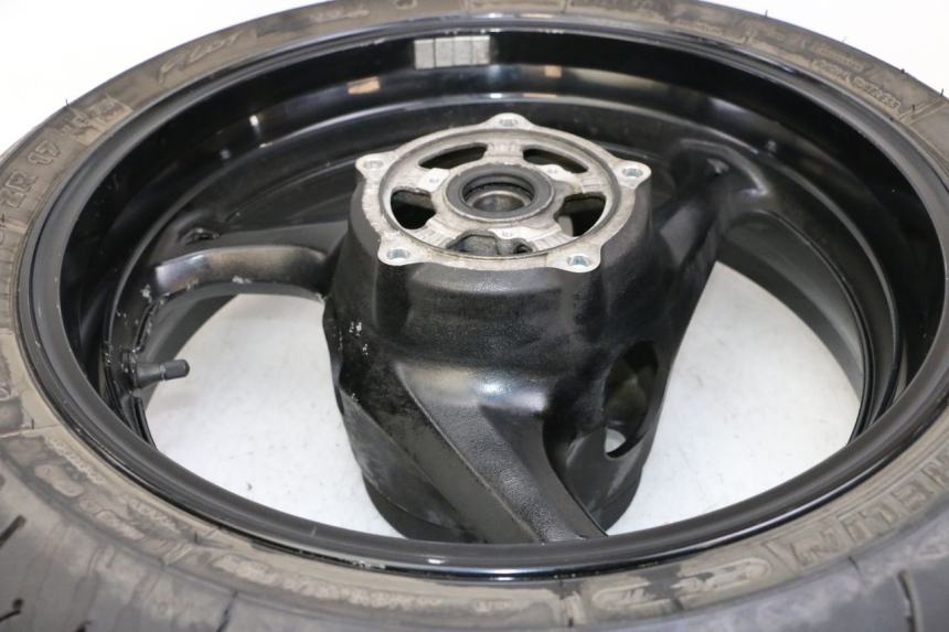 photo de ACHTERWIELVELG EN BAND SUZUKI GSR 750 (2011 - 2017) - Gecontroleerd onderdeel