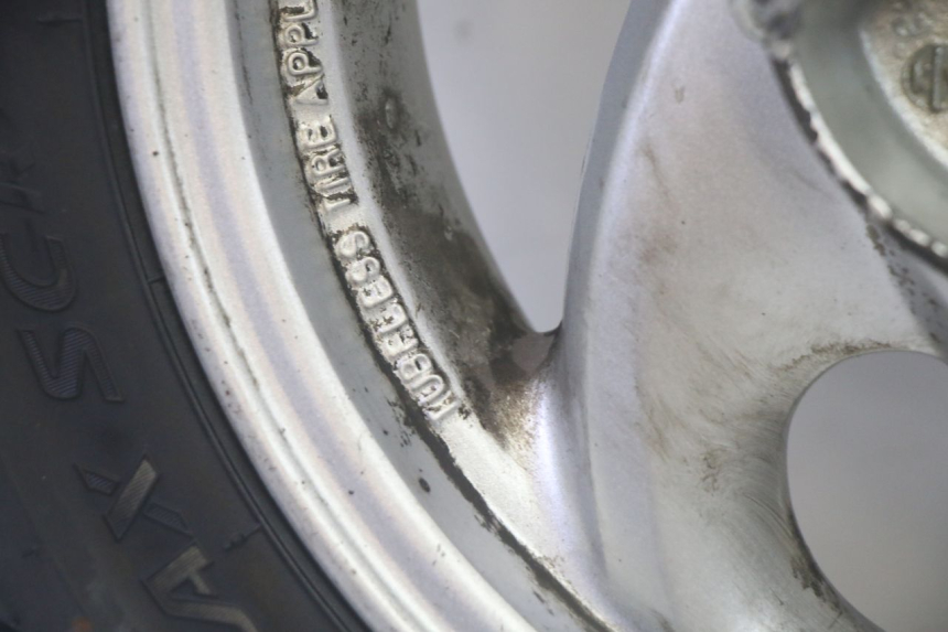 photo de ACHTERWIELVELG EN BAND SYM GTS EVO 125 (2009 - 2013) - Bevestigingspunten