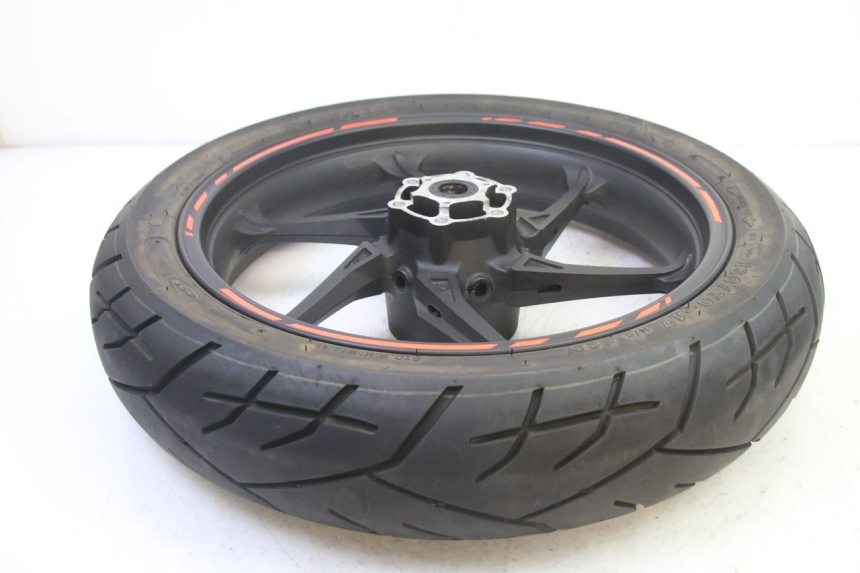 photo de ACHTERWIELVELG EN BAND KIDEN KD125-G 125 (2018 - 2022) - Bevestigingspunten