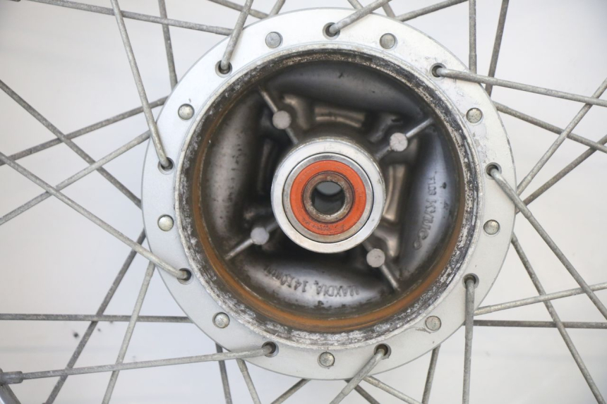 photo de ACHTERWIELVELG EN BAND KYMCO STRYKER OFF ROAD 125 (1999 - 2005) - Markeringen en referenties