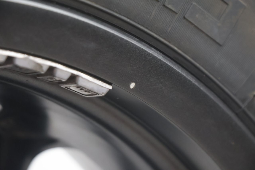 photo de ACHTERWIEL EN BAND PIAGGIO MP3 HPE 530 (2022 - 2026) - Kenmerkende details