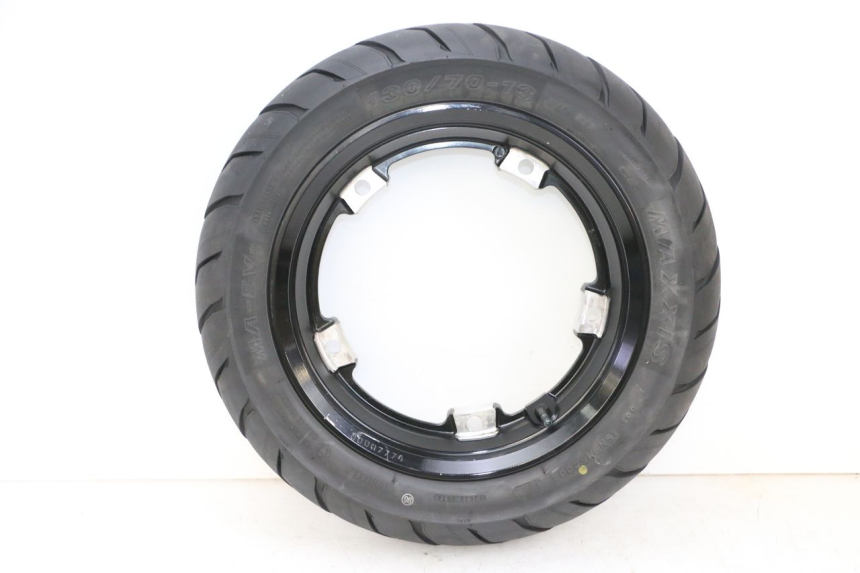 photo de ACHTERWIELVELG EN BAND YAMAHA NEO'S CORE 1 (2022 - 2026) - Detailaanzicht