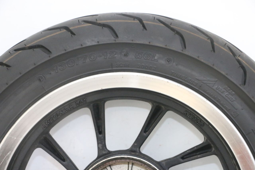 photo de ACHTERWIELVELG EN BAND KYMCO LIKE 4T 50 (2019 - 2025) - Kenmerkende details