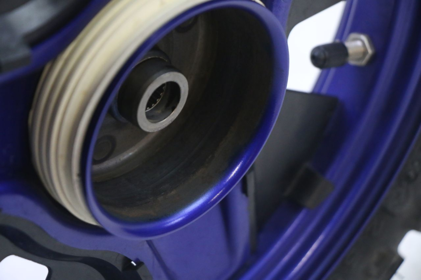 photo de ACHTERWIELVELG EN BAND YAMAHA PW 50 (1984 - 2025) - Kenmerkende details