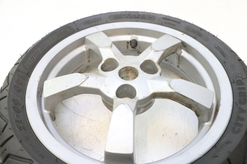 photo de ACHTERWIEL EN BAND PEUGEOT SATELIS 125 (2006 - 2009) - Technische close-up