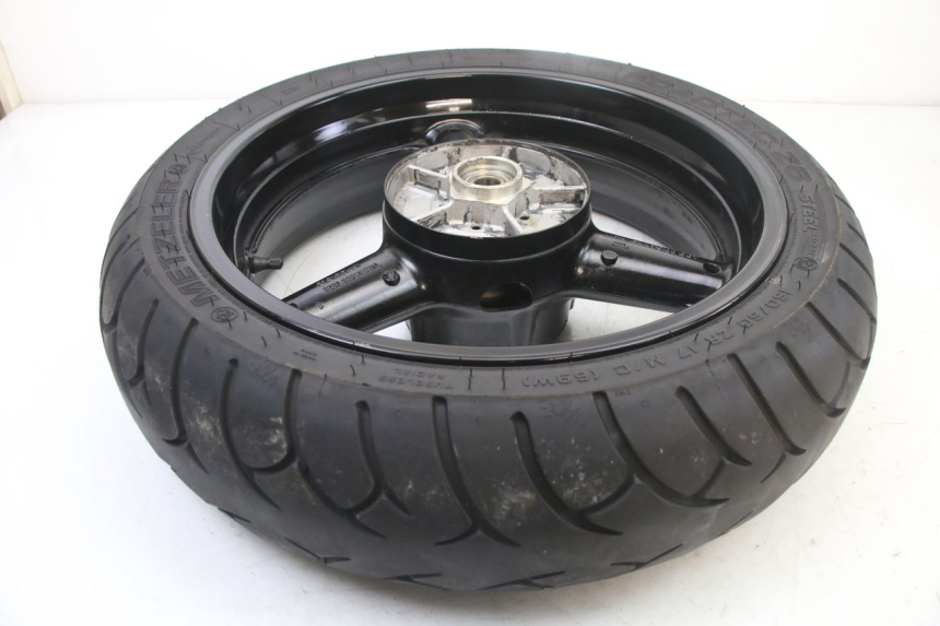photo de ACHTERWIELVELG EN BAND SUZUKI GSX F GSXF 650 (2007 - 2015) - Bevestigingspunten
