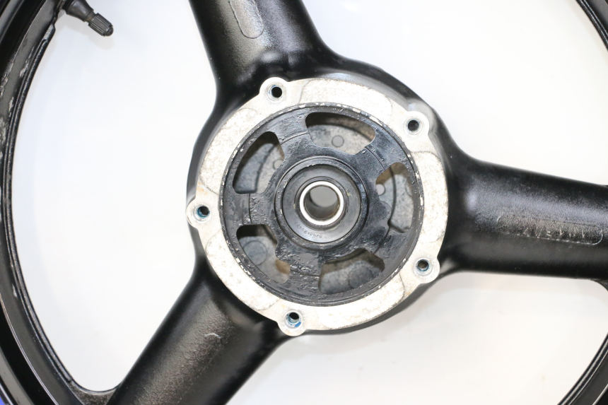 photo de ACHTERWIELVELG EN BAND SUZUKI GSX F GSXF 650 (2007 - 2015) - Technische close-up