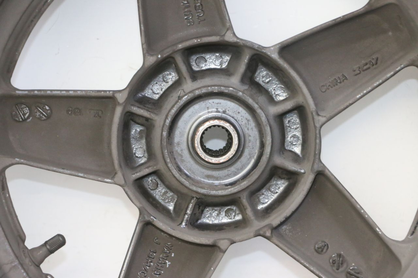 photo de ACHTERWIELVELG EN BAND YAMAHA X-MAX XMAX 125 (2010 - 2013) - Aanvullende foto