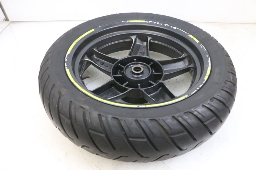 photo de ACHTERWIELVELG EN BAND YAMAHA XMAX X-MAX 125 (2006 - 2009) - Zoom op gebruiksstaat