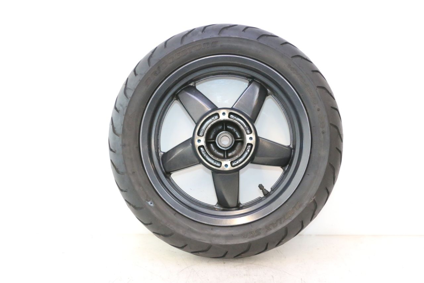 photo de ACHTERWIELVELG EN BAND YAMAHA XMAX X-MAX 125 (2006 - 2009) - Hoofdaanzicht